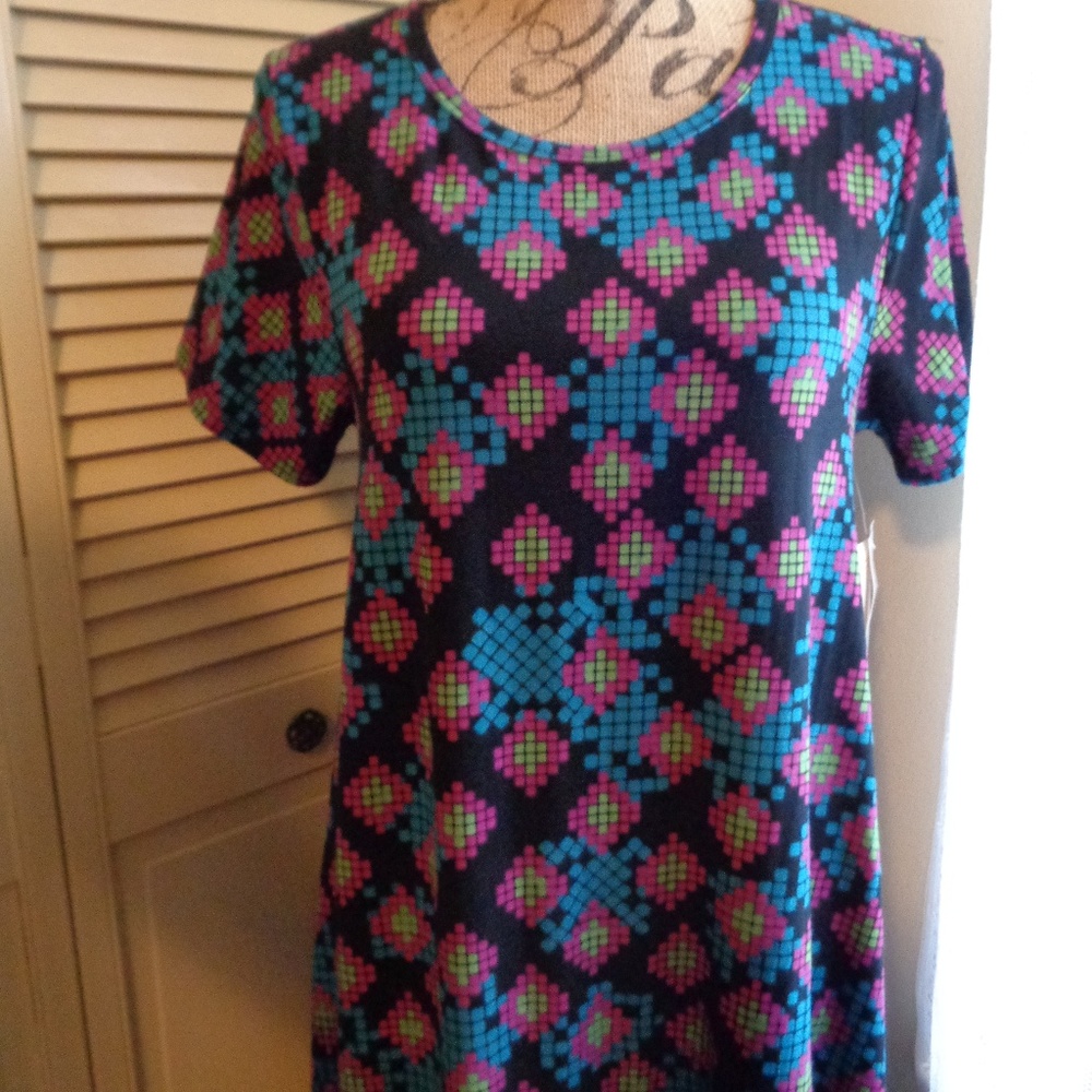 LuLaRoe Carly Dress NWT - High low hem